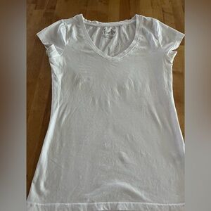 COPY - Ladies white v neck tee, never worn